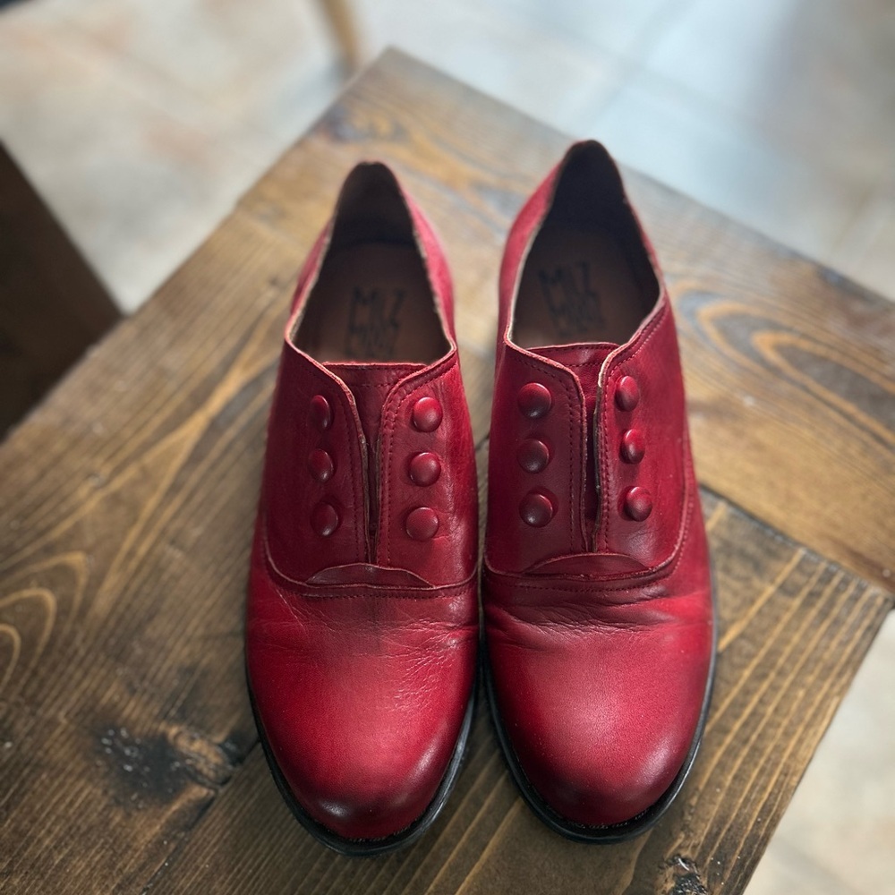Women's Red Button-Detail Leather Slip-On Shoes